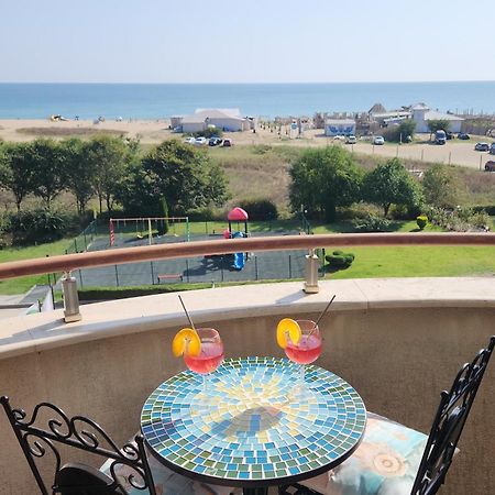 Beach View Apartment Sjkorpilovtsi Eksteriør bilde