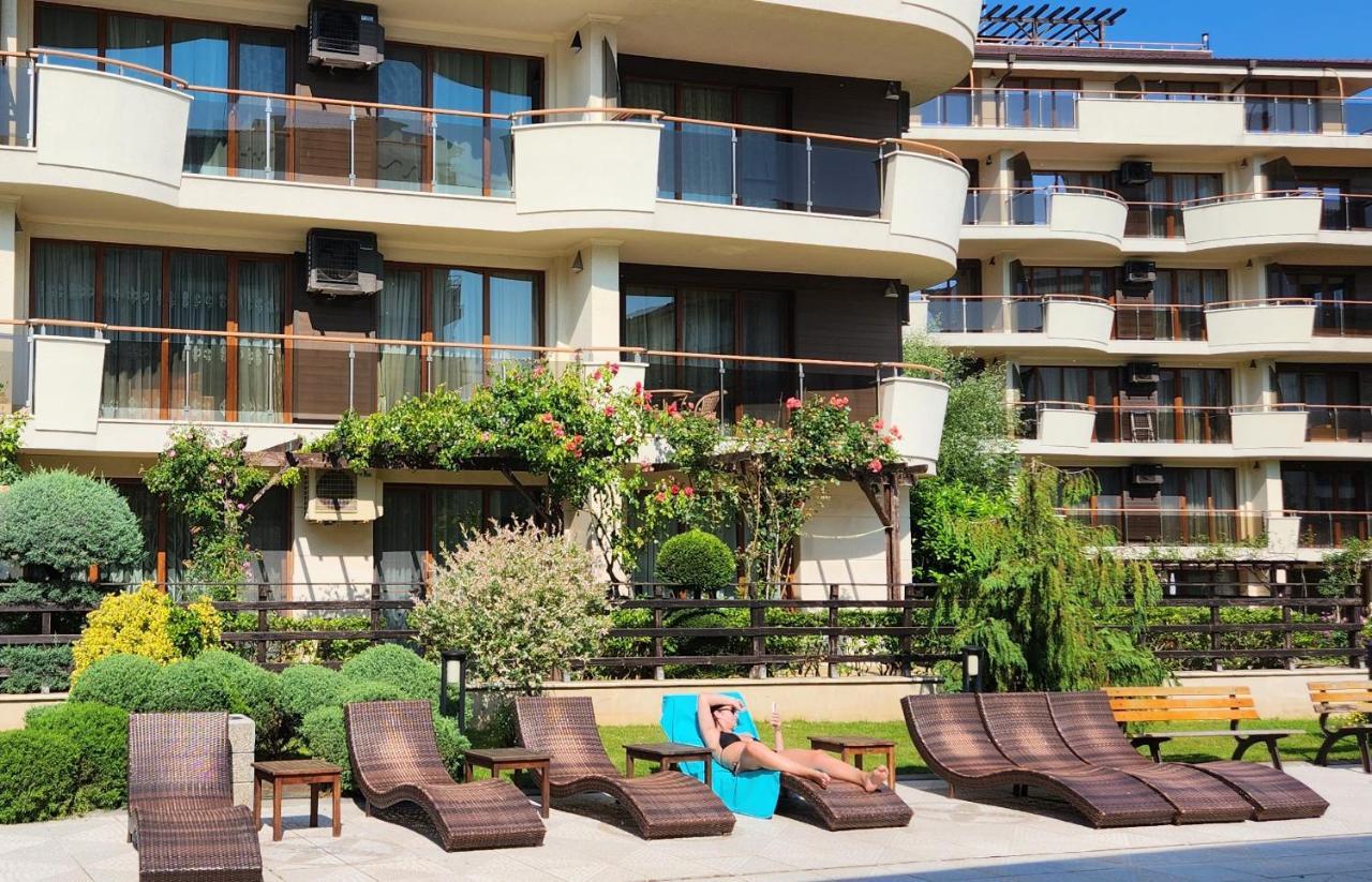 Beach View Apartment Sjkorpilovtsi Eksteriør bilde