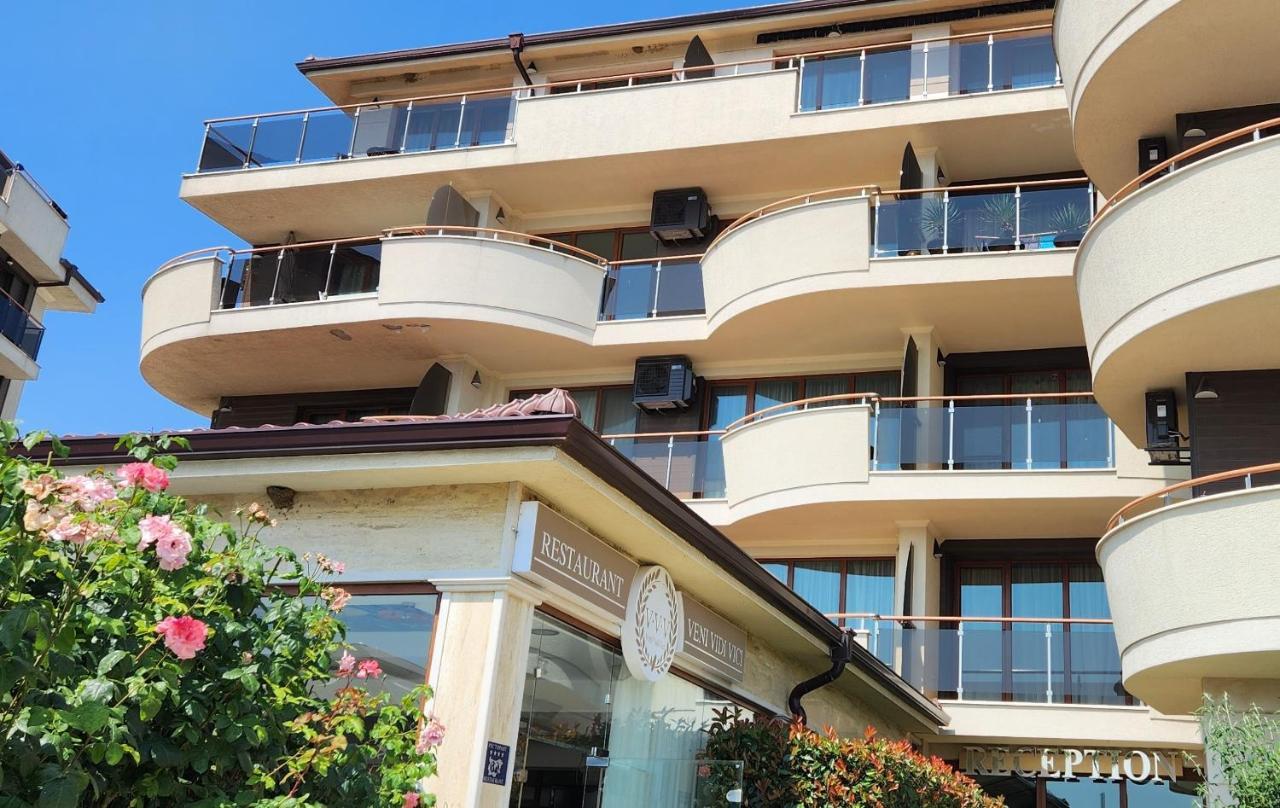 Beach View Apartment Sjkorpilovtsi Eksteriør bilde